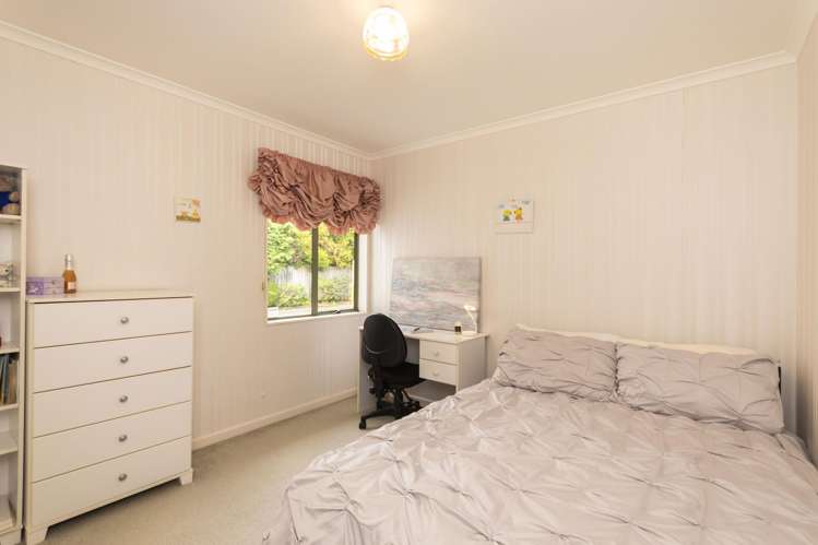 2 The Glen Hokowhitu_5