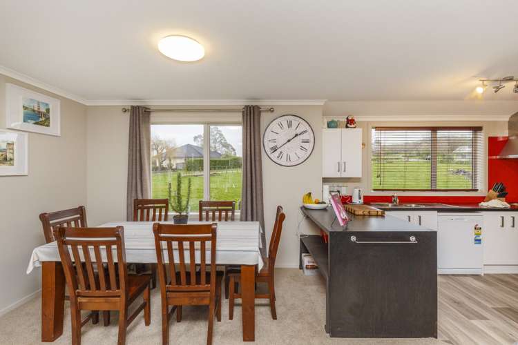 12 Poplar Grove Feilding_5