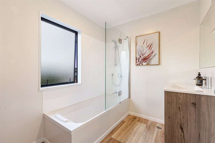 11 Gunner Drive Te Atatu Peninsula_12