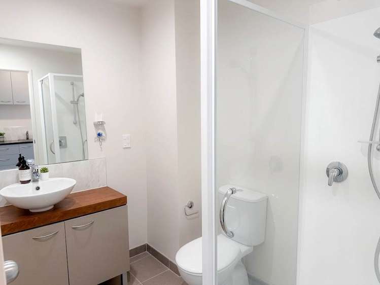 22B/76 Albert Street City Centre_5
