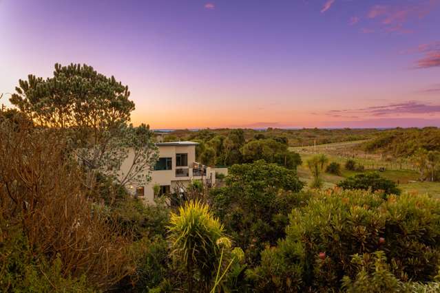 114 Rutherford Drive Waikanae Beach_1