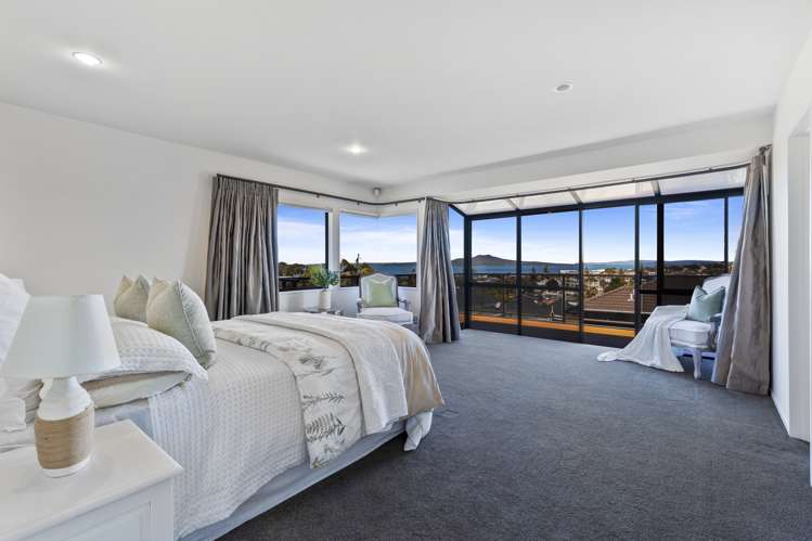1/11 Seaview Road Castor Bay_8