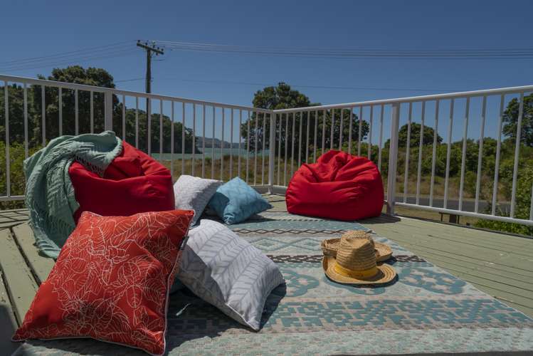 7 Marine Parade Cooks Beach_17