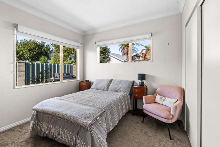 59 Whiting Crescent Greenmeadows_16
