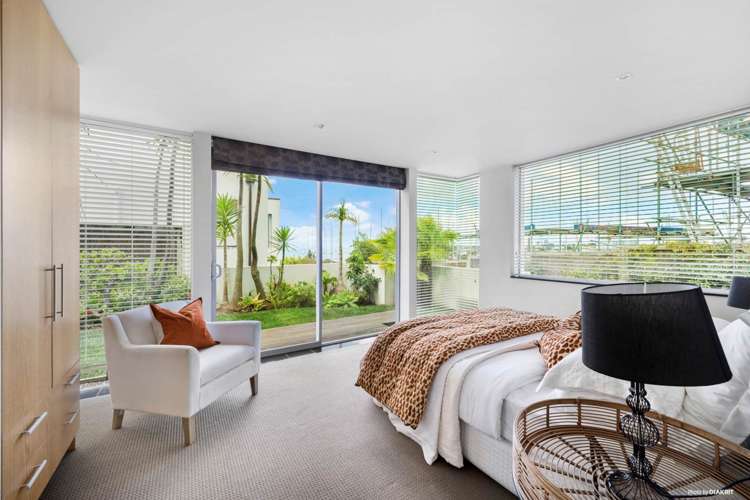 22a Beach Road Castor Bay_15