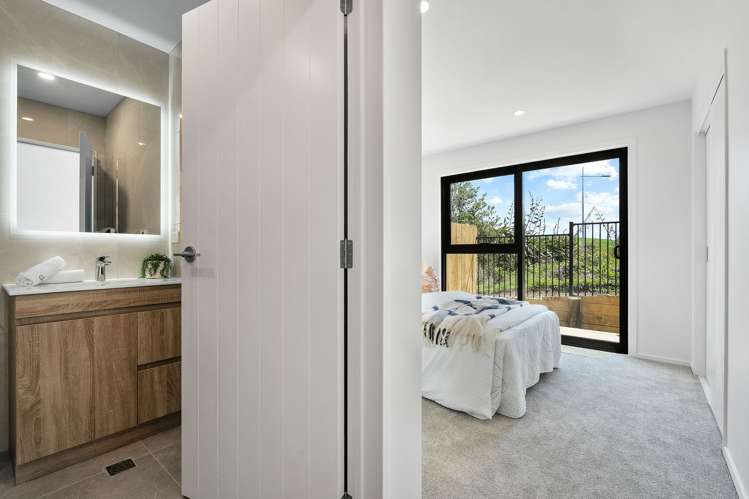 1/1090 Beach Road Torbay_15