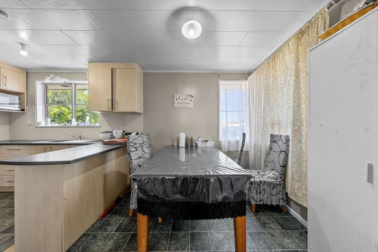 142 Preston Road Otara_10