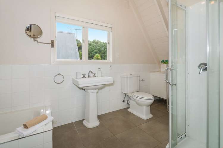 71 Rosecamp Road Beach Haven_15