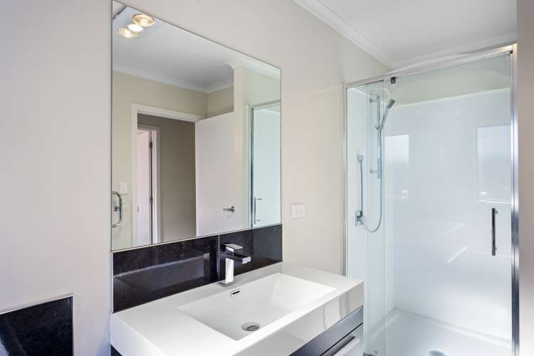 6 Southbrook Close Glenview_18