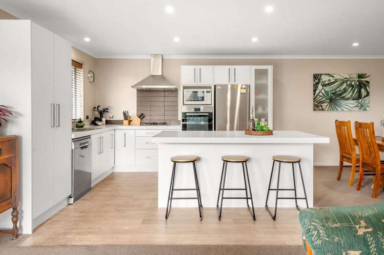 186b Holland Road Puketaha_8