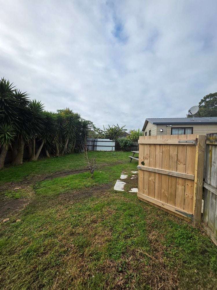 16 Clarkson Crescent Otara_11