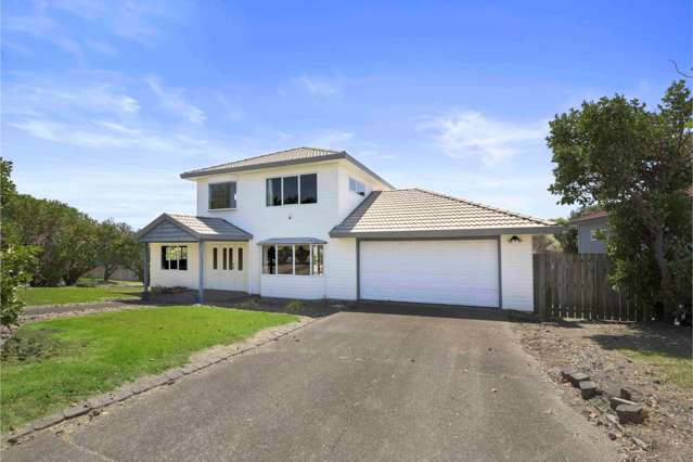 16 Alec Craig Way Gulf Harbour_1