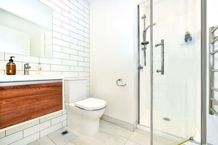 8/68 Barbour Street Waltham_21