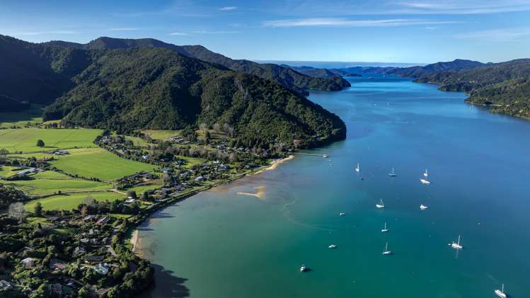 351 and 353 Anakiwa Road Queen Charlotte Sound_31