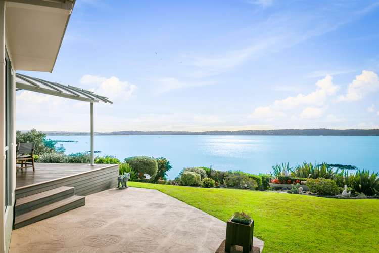 2/62 Spinnaker Drive Te Atatu Peninsula_3