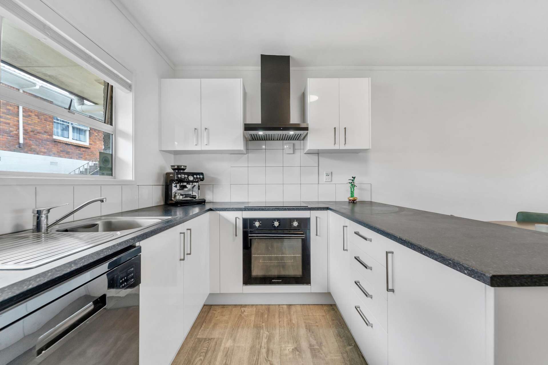 2/86 Archers Road Glenfield_0