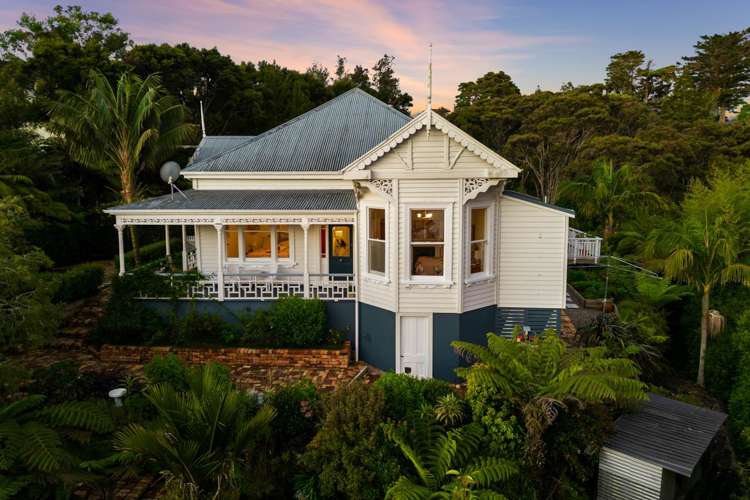 104 Attwood Road Paremoremo_31