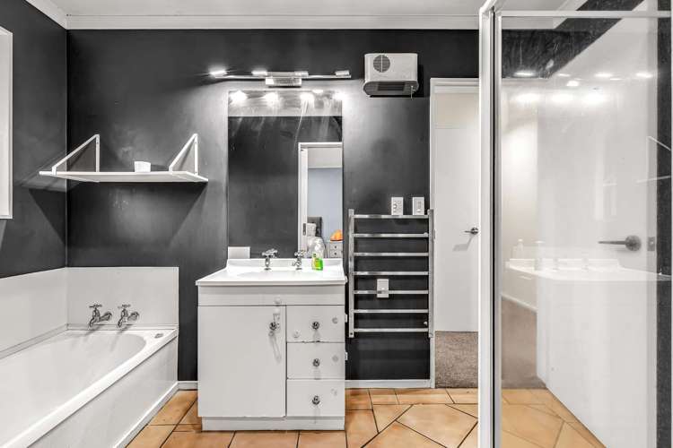 15 Otia Drive Richmond_10