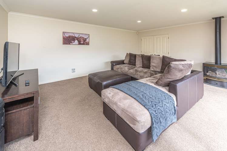 76 Peakes Road Springvale_2