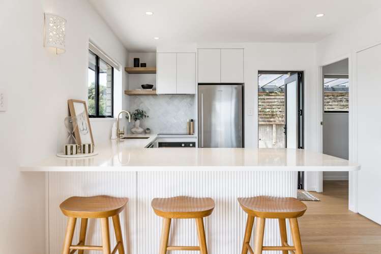 10C Long Street Raglan_11