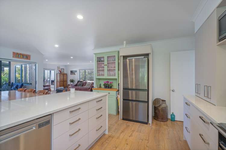 66 Charles Green Drive Cooks Beach_13