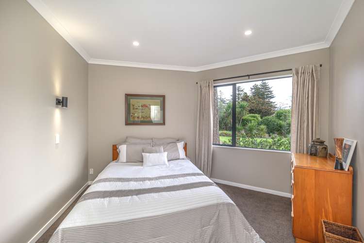 21 Redwood Grove Levin_15