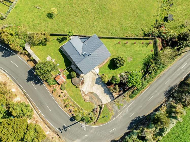 68 Valley View Road Otaika_28