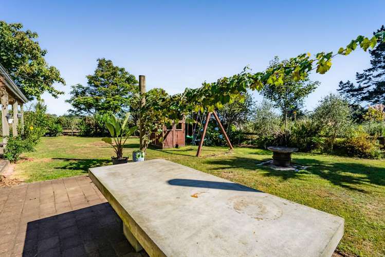 427 Mataro Road Onaero_43