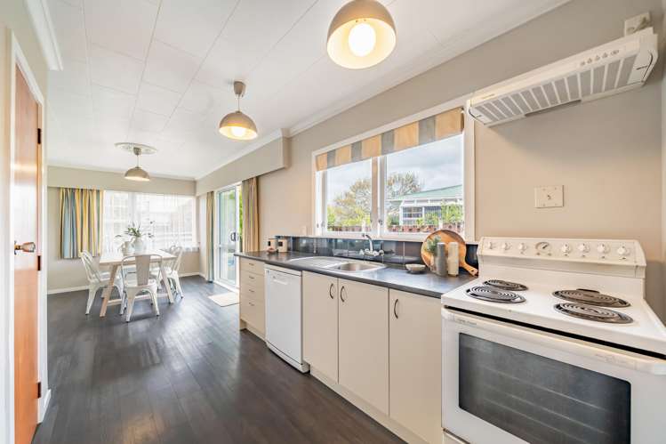 8 Montana Road Totara Park_5