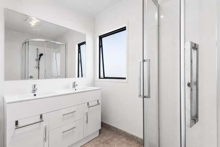 1/6 James Walter Place Mount Wellington_11