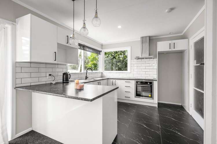 9 Sacha Place Glenview_4