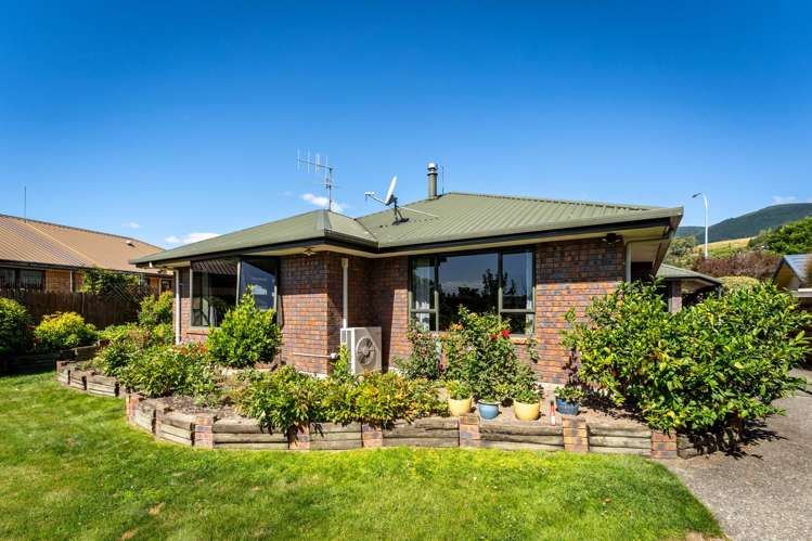 32 Kingsford Drive Stoke_19