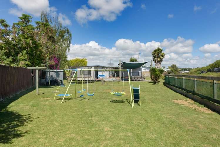 4 Solomon Street Brookfield_11