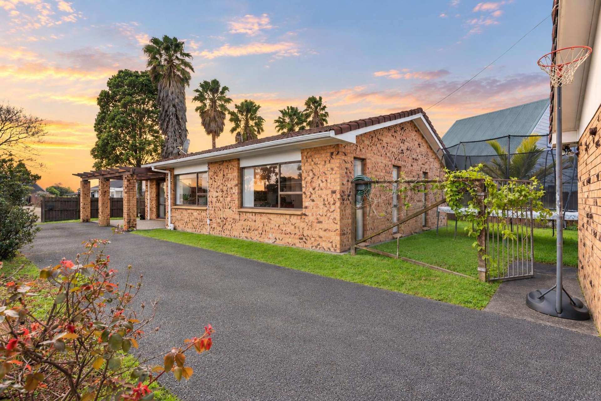 8 Sunningdale Street Wattle Downs_0