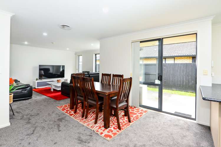 13 Nobleman Place Hamilton East_5