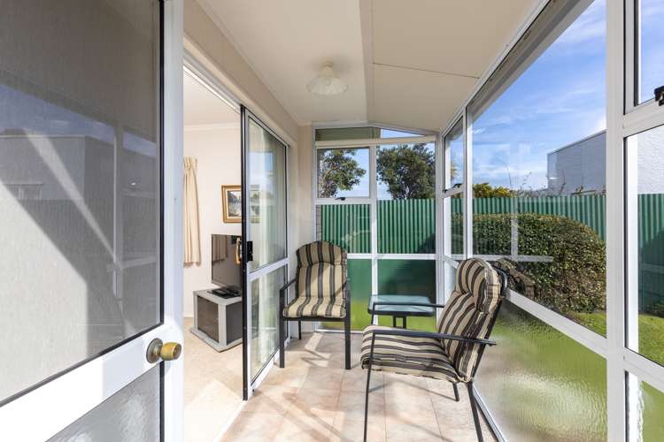 2/17 Whiteley Street Moturoa_11