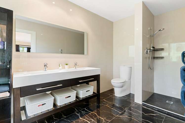 197 Forest Hill Road Waiatarua_13