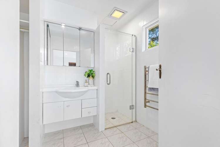 825 Beach Road Browns Bay_23