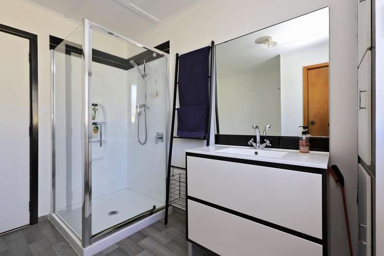 431a Southland Place Raureka_10