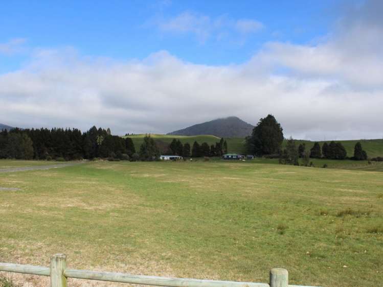 54 Parerohi Grove Kuratau_1