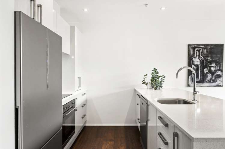 405/22 Fleet Street Eden Terrace_13