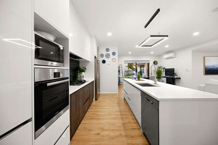 15 Waireka Road_5