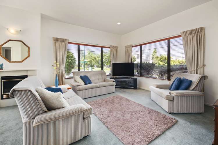 4/8 Tuscany Way Te Atatu Peninsula_6