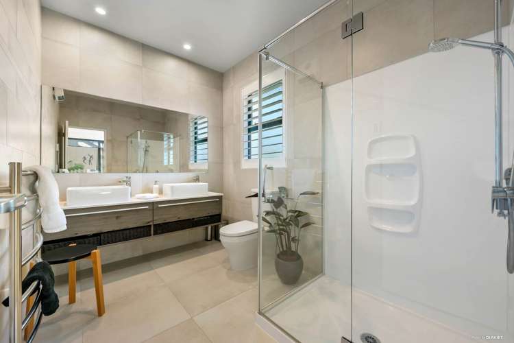 4 Kibblewhite Avenue Beachlands_11