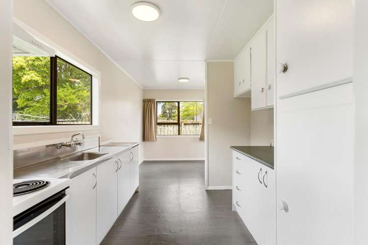 18 Reinga Place Massey_4