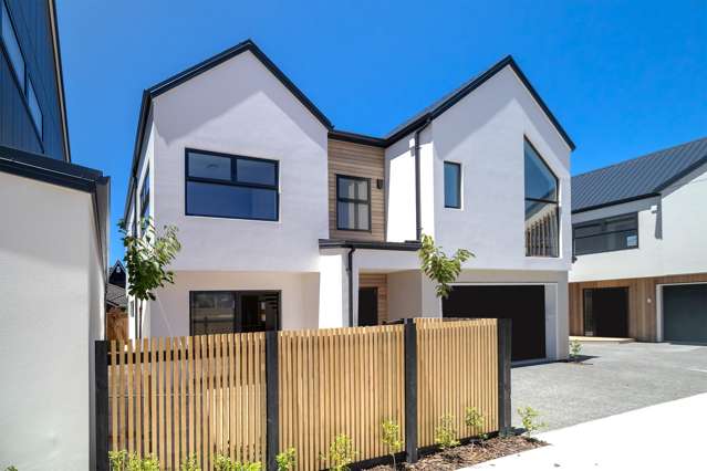 Luxury New Build Move In Ready