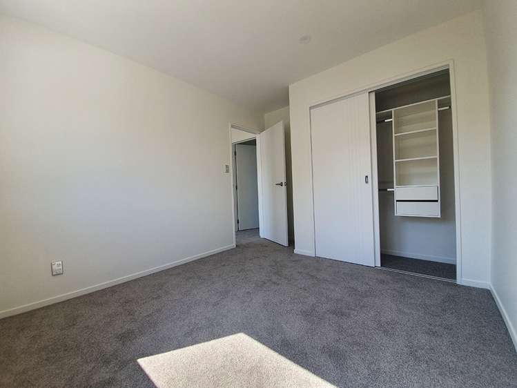 B/24 Castledine Crescent 10026_8