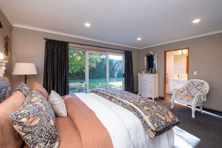 300 Nottingley Road Frimley_12