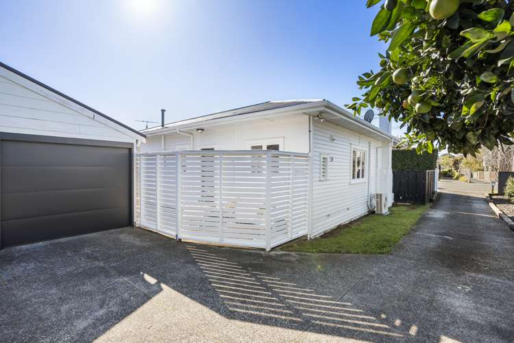 23 Ennismore Road Mount Albert_18