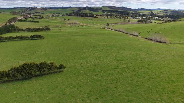 1698 State Highway 10 Totara North_14